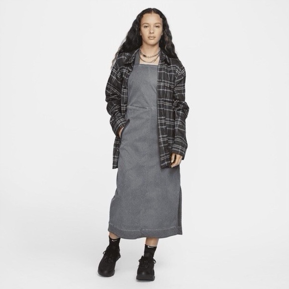 NET Nike Tech Pack Woven Apron Dress Women’s Size Large DM6502-060 - Picture 2 of 9